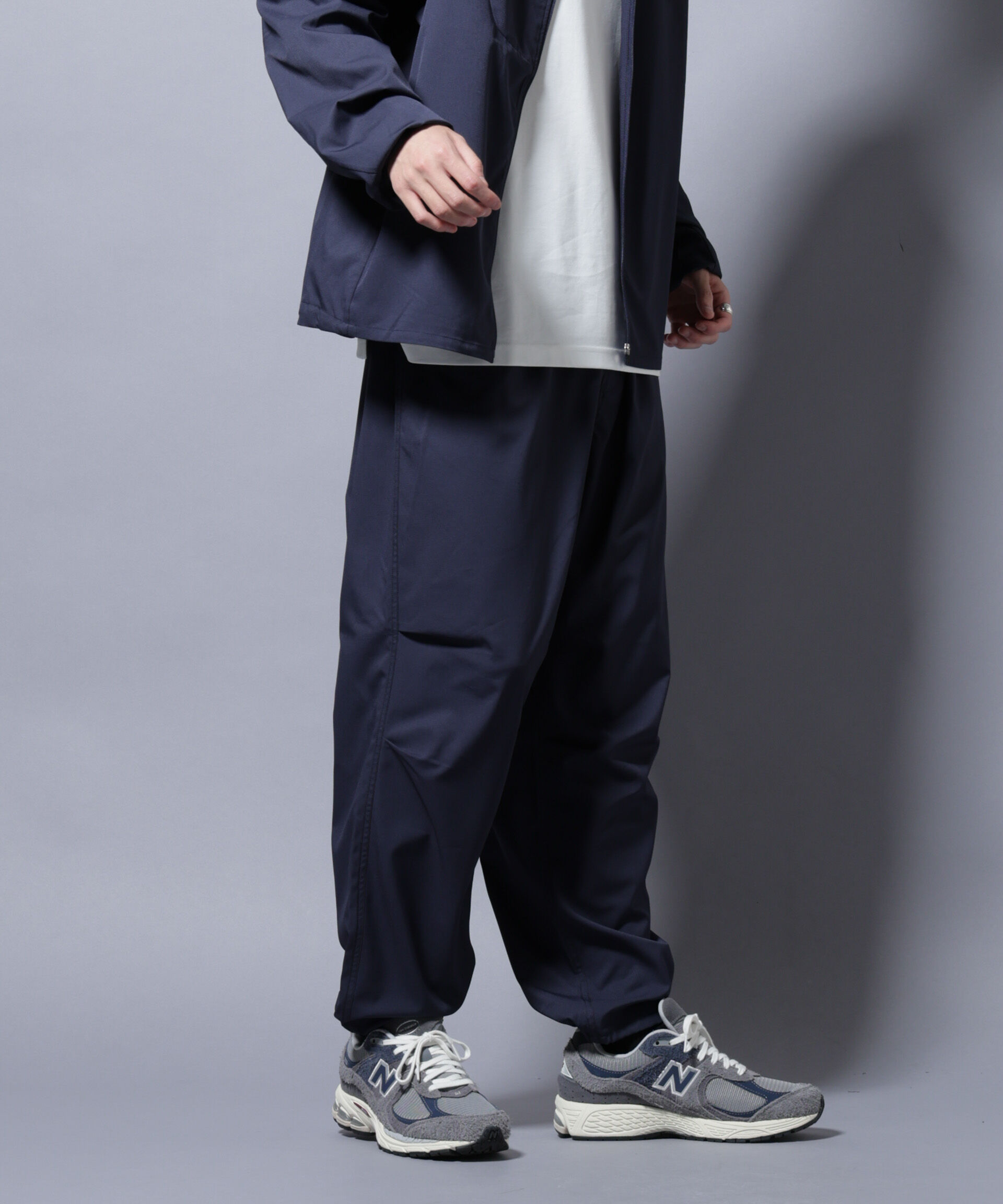 nano･universe「「NJ/CLUB」ワンポイントロゴトラックパンツ」|チノ|