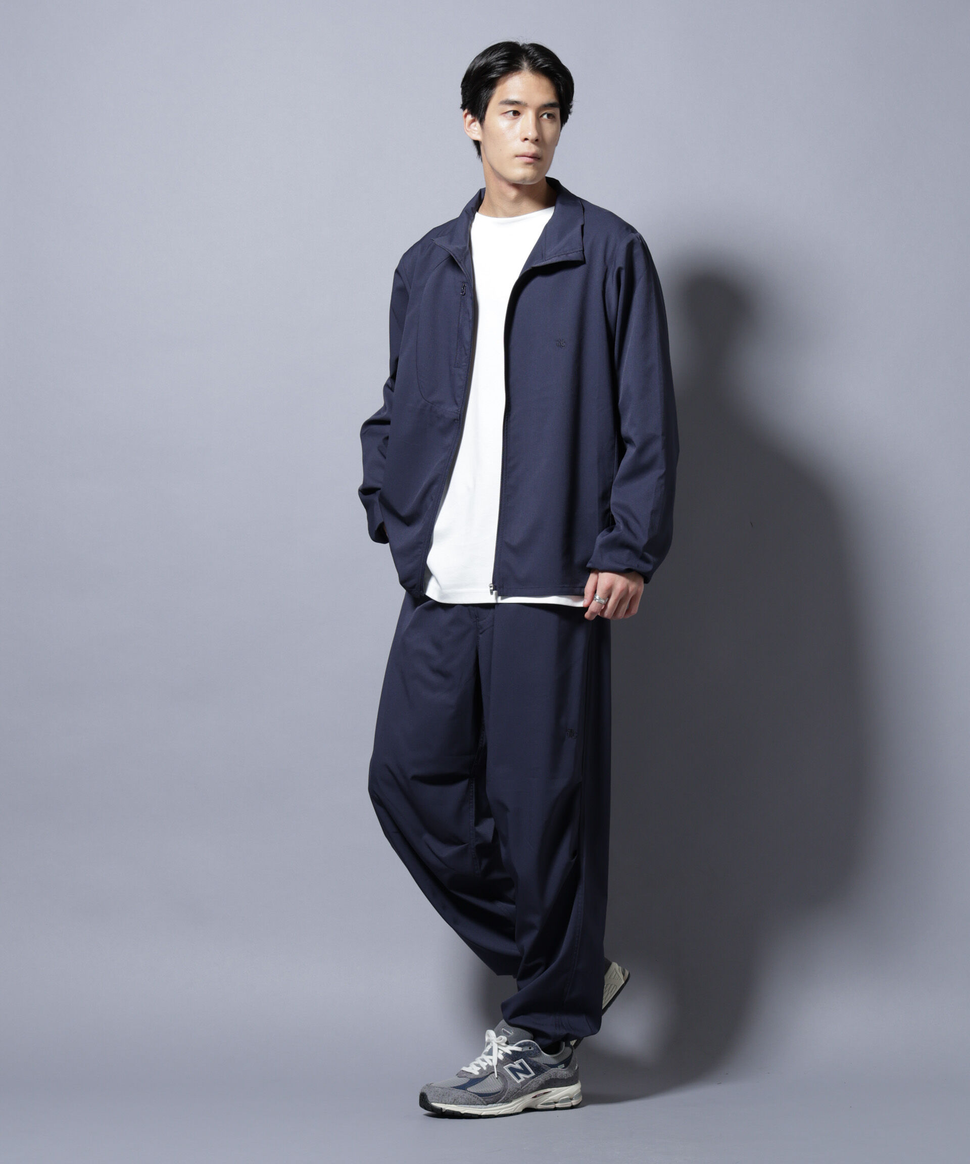 nano･universe「「NJ/CLUB」ワンポイントロゴトラックパンツ」|チノ|