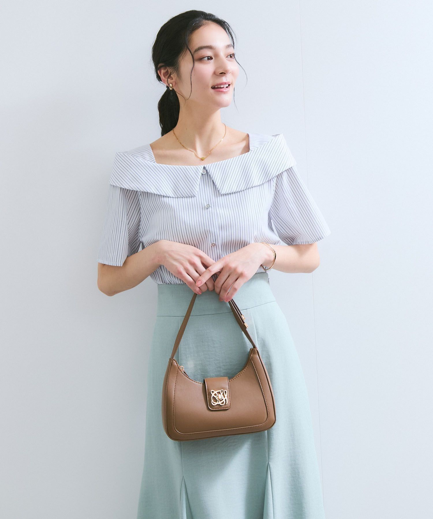 VIS「【防シワ】ラメミックスオフショルダー風ストライプシャツ」|シャツ・ブラウス|