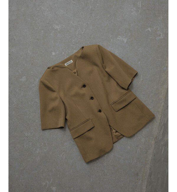 ADAM ET ROPE'「【EMOELLE】スリットネックハーフスリーブジャケット」|ノーカラージャケット|