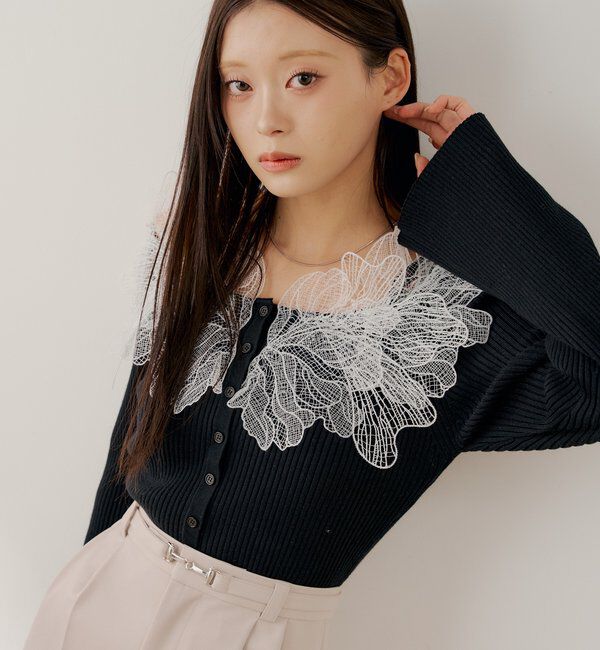  「【SALON by Chico】フラワーレースオフショルリブデザインニット」|カーディガン|