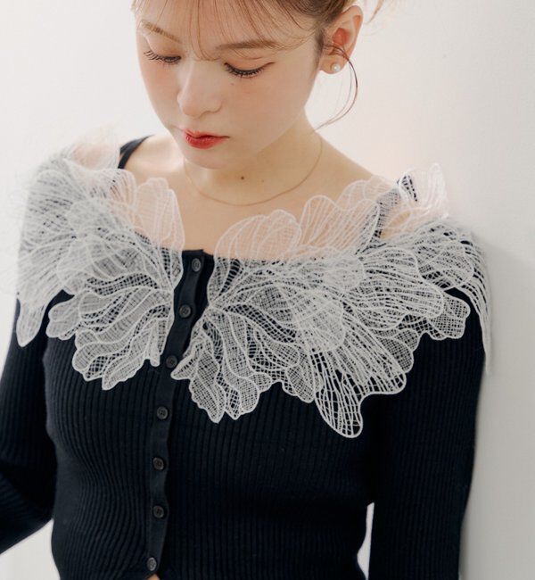  「【SALON by Chico】フラワーレースオフショルリブデザインニット」|カーディガン|