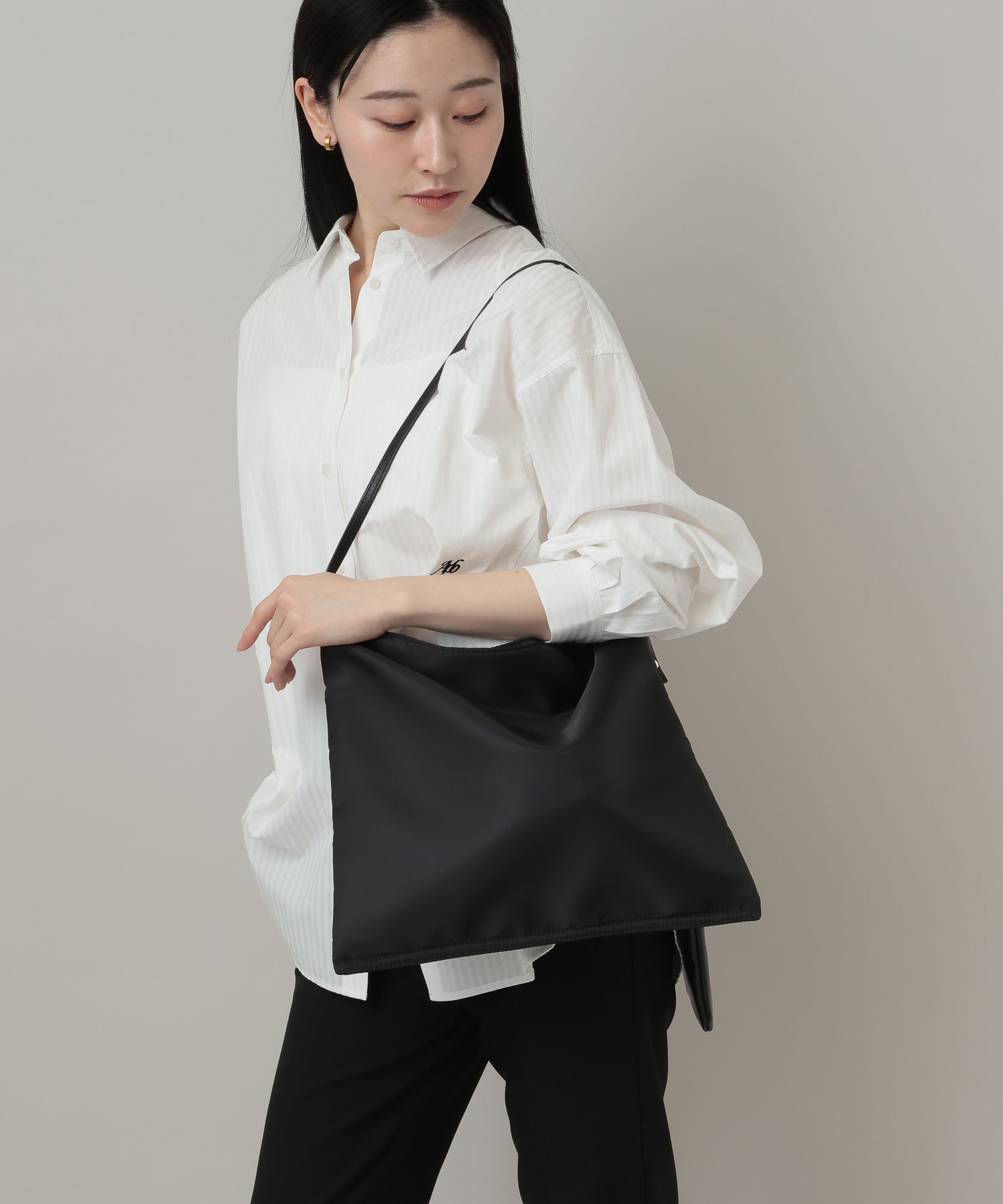 A part by 「ポーチツキナイロンショルダー」|トートバッグ|ブラック