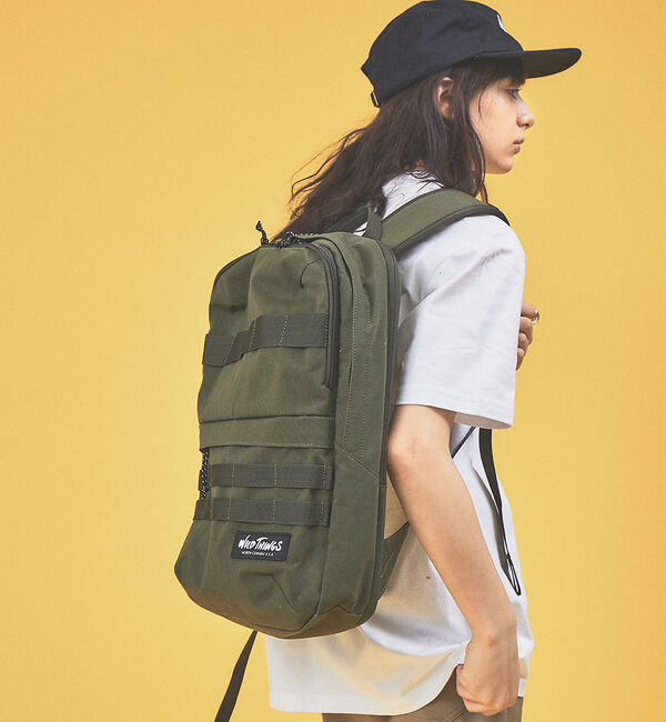 ABAHOUSE「【WILD THINGS/ワイルドシングス】ワンポイントロゴ スクエア型バックパ」|リュック|カーキ