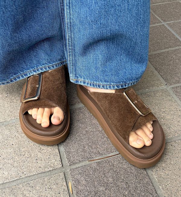 Rouge vif「【MOHI/モヒ】スウェードバックルサンダル【予約】」|サンダル|