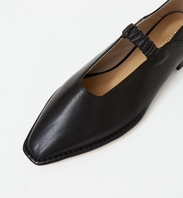 AU BANNISTER「ステッチダウンキャザーベルトバブーシュフラット」|パンプス|