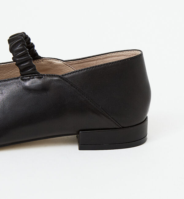 AU BANNISTER「ステッチダウンキャザーベルトバブーシュフラット」|パンプス|