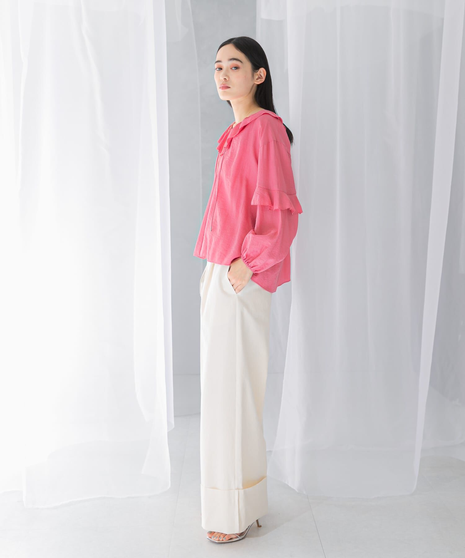 URBAN RESEARCH ROSSO「『WEB/一部店舗限定カラー』楊柳フリルブラウス」|シャツ・ブラウス|