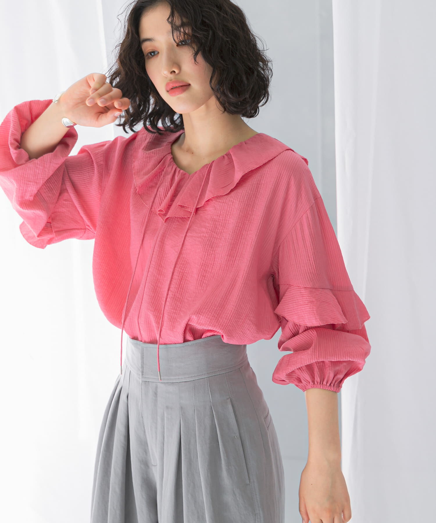 URBAN RESEARCH ROSSO「『WEB/一部店舗限定カラー』楊柳フリルブラウス」|シャツ・ブラウス|