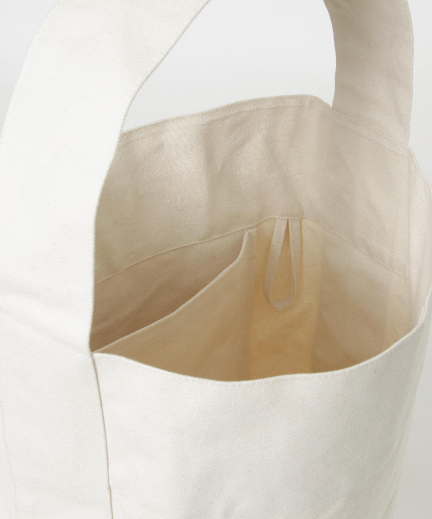 URBAN RESEARCH「Kaan　MEGA BUCKET TOTE」|トートバッグ|