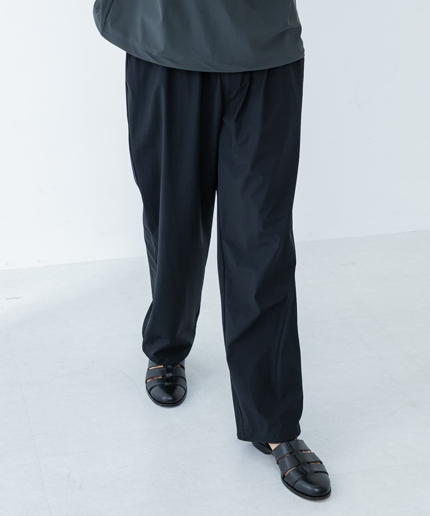 URBAN RESEARCH「FREEZY DRAWSTRING PANTS」|その他|ブラック