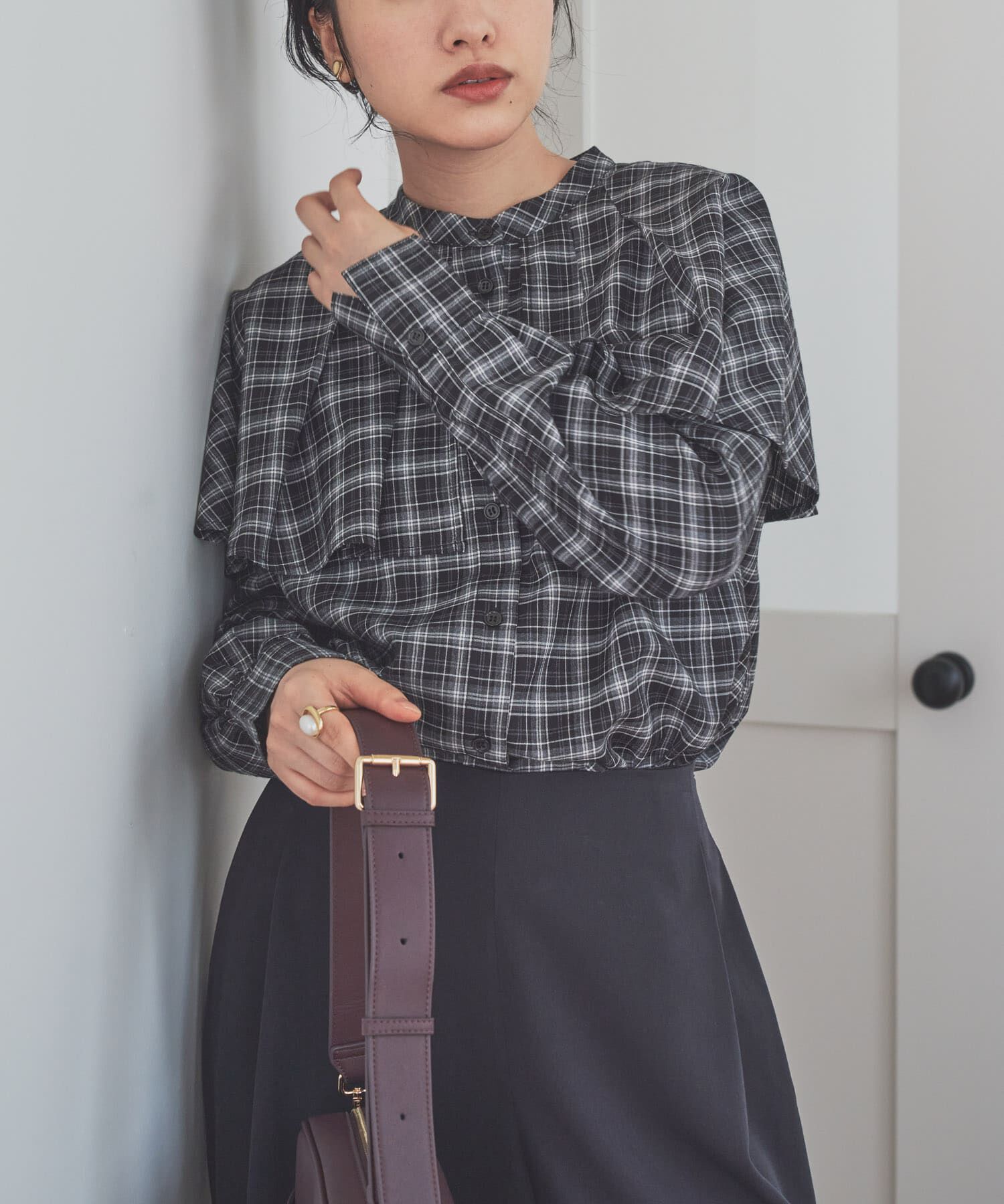 URBAN RESEARCH DOORS「チェックケープフリルブラウス」|シャツ・ブラウス|