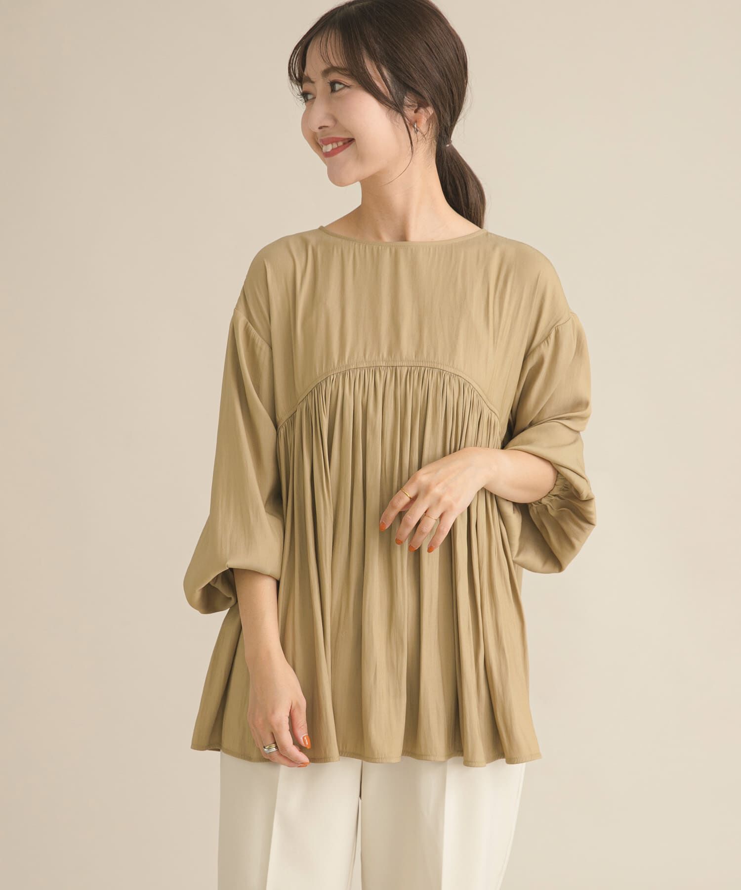 スタッフ企画』2WAYギャザー切替ブラウス（URBAN RESEARCH DOORS