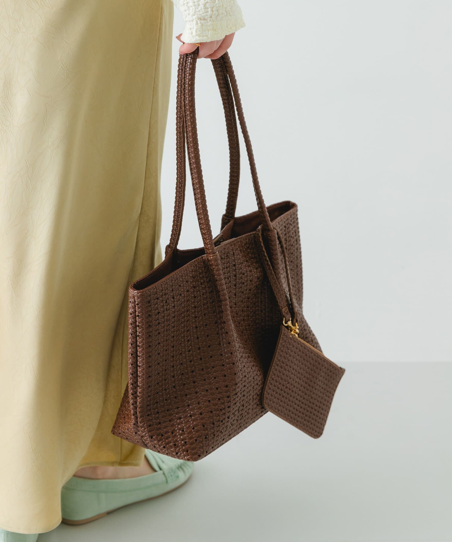 RODE SKO「ポーチ付パンチングミドルトートバッグ」|トートバッグ|