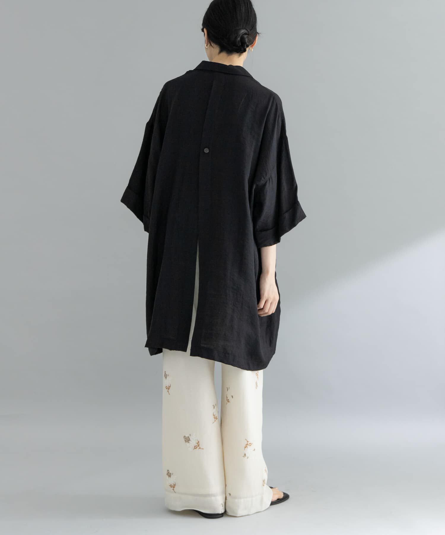  「『WEB限定』バックオープンBIGシャツ」|シャツ・ブラウス|