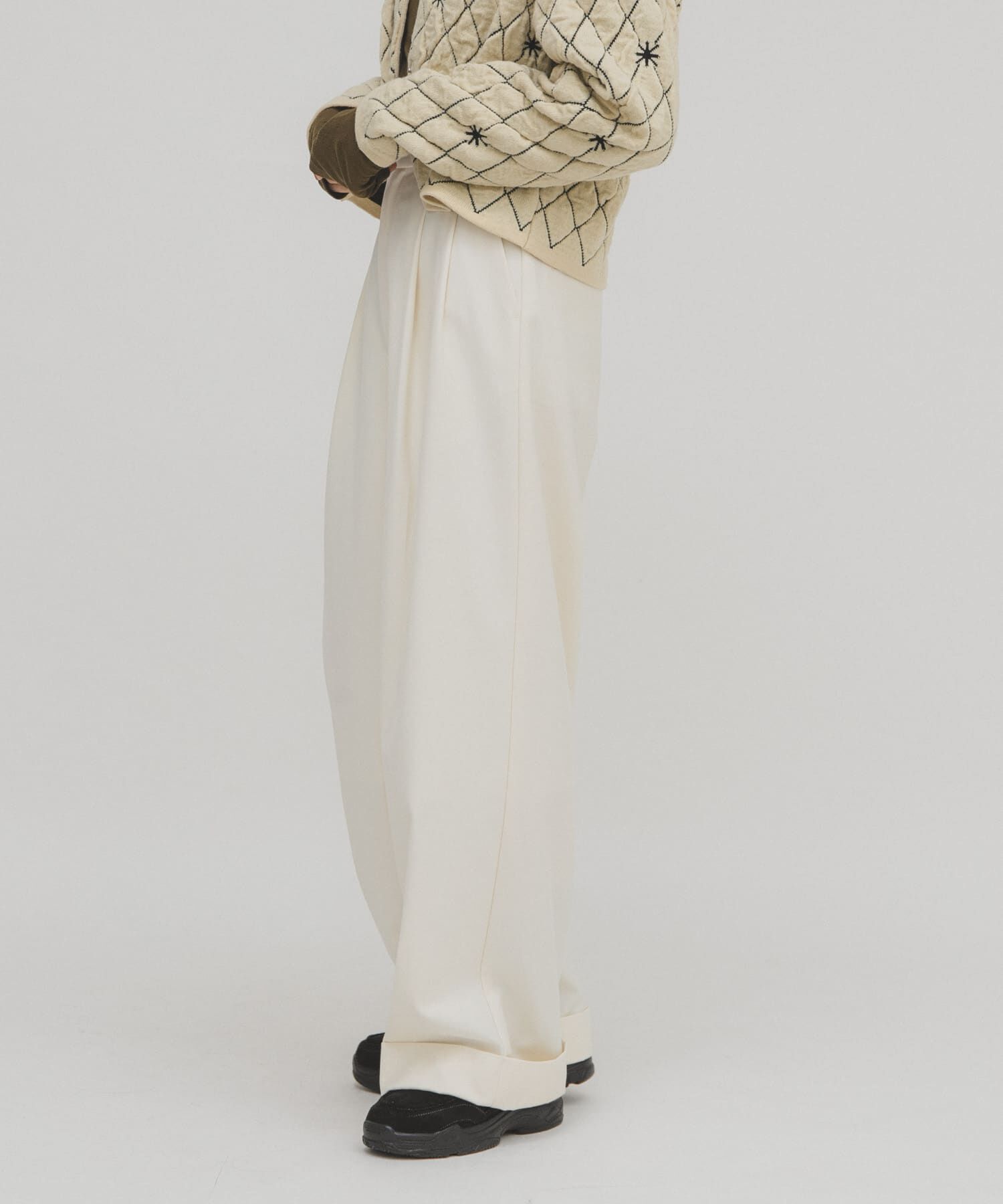  「センタープレスストレートパンツ」|その他|