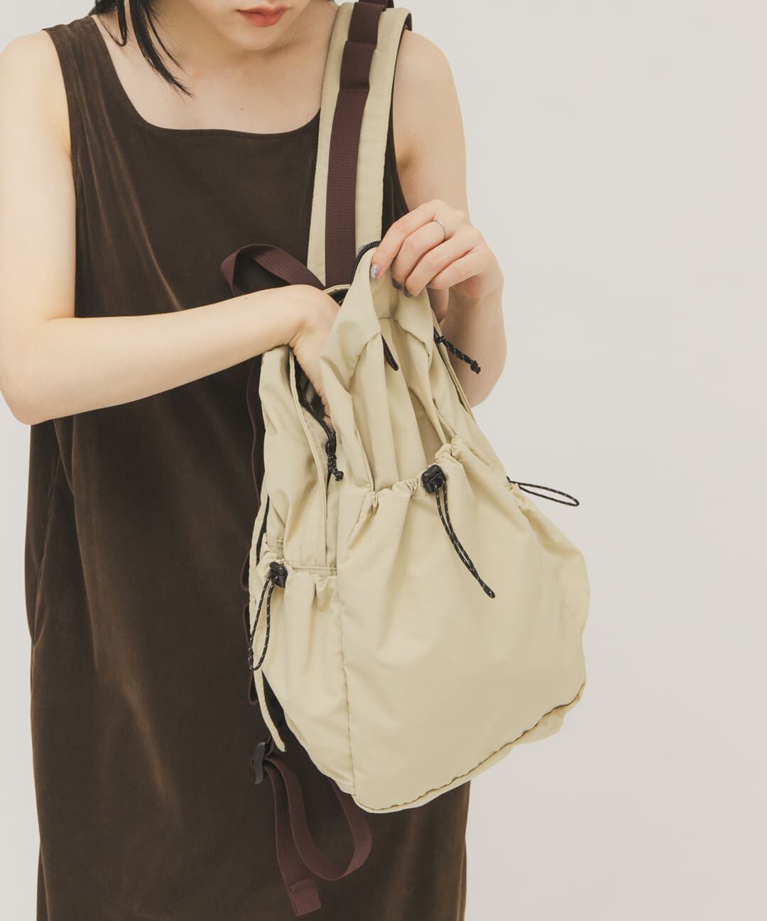  「アウトポケットナイロンバックパック」|その他|ベージュ