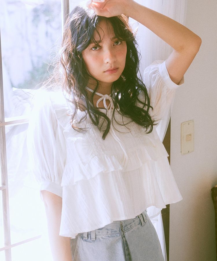 earth music&ecology「パフスリーブコットンフリルブラウス」|シャツ・ブラウス|