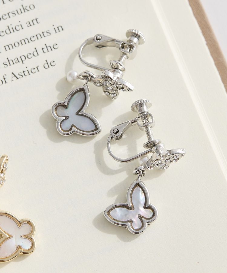 Maison de FLEUR「バタフライシェルイヤリング」|イヤリング|シルバー
