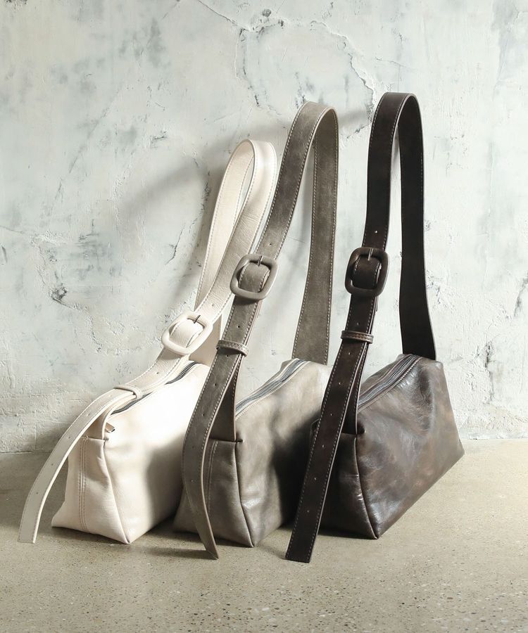 armonia「andmikka.ヴィンテージ風ベルトショルダー」|ショルダー・メッセンジャー|