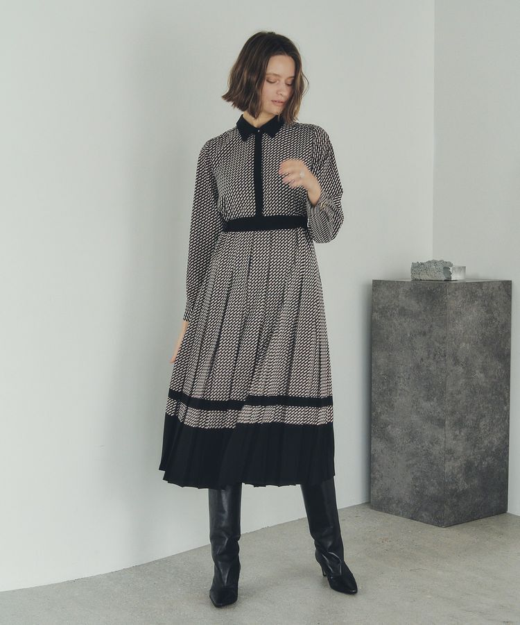 YECCA VECCA「ジオメ柄プリーツワンピース」|ワンピース|