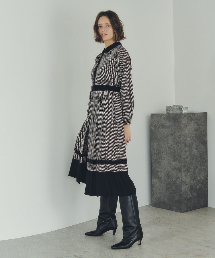 YECCA VECCA「ジオメ柄プリーツワンピース」|ワンピース|