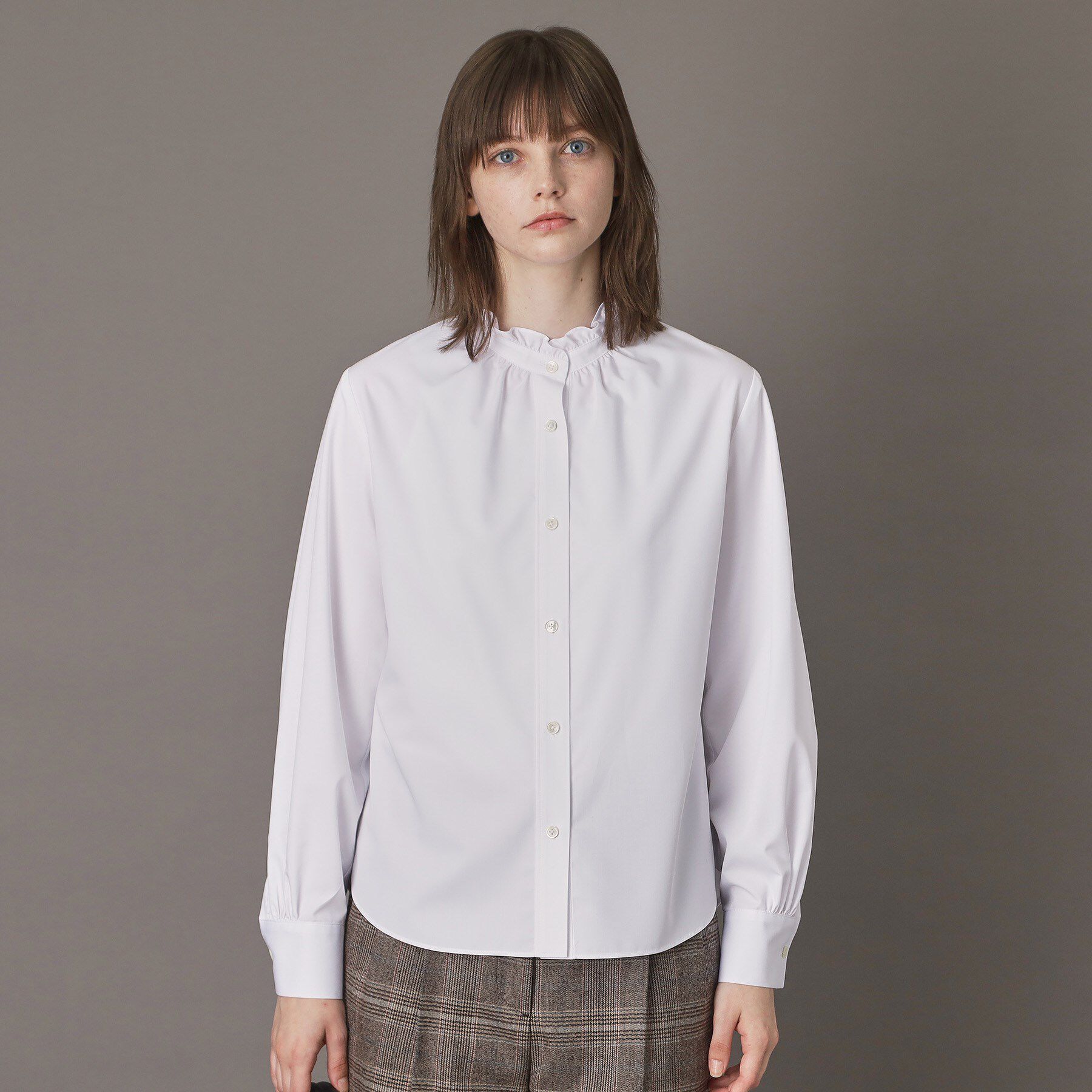 DRESSTERIOR「【CLASSY.12月号掲載】スタンドフリルネックブラウス」|シャツ・ブラウス|