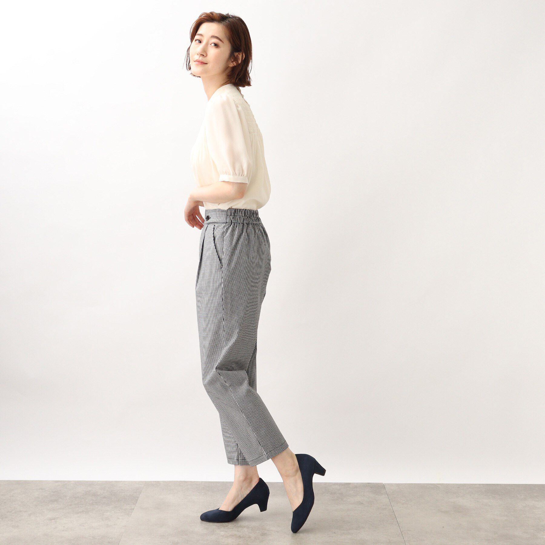 grove「【ふわっと心地よい足入れ】やわここち(R)Vカットパンプス」|パンプス|