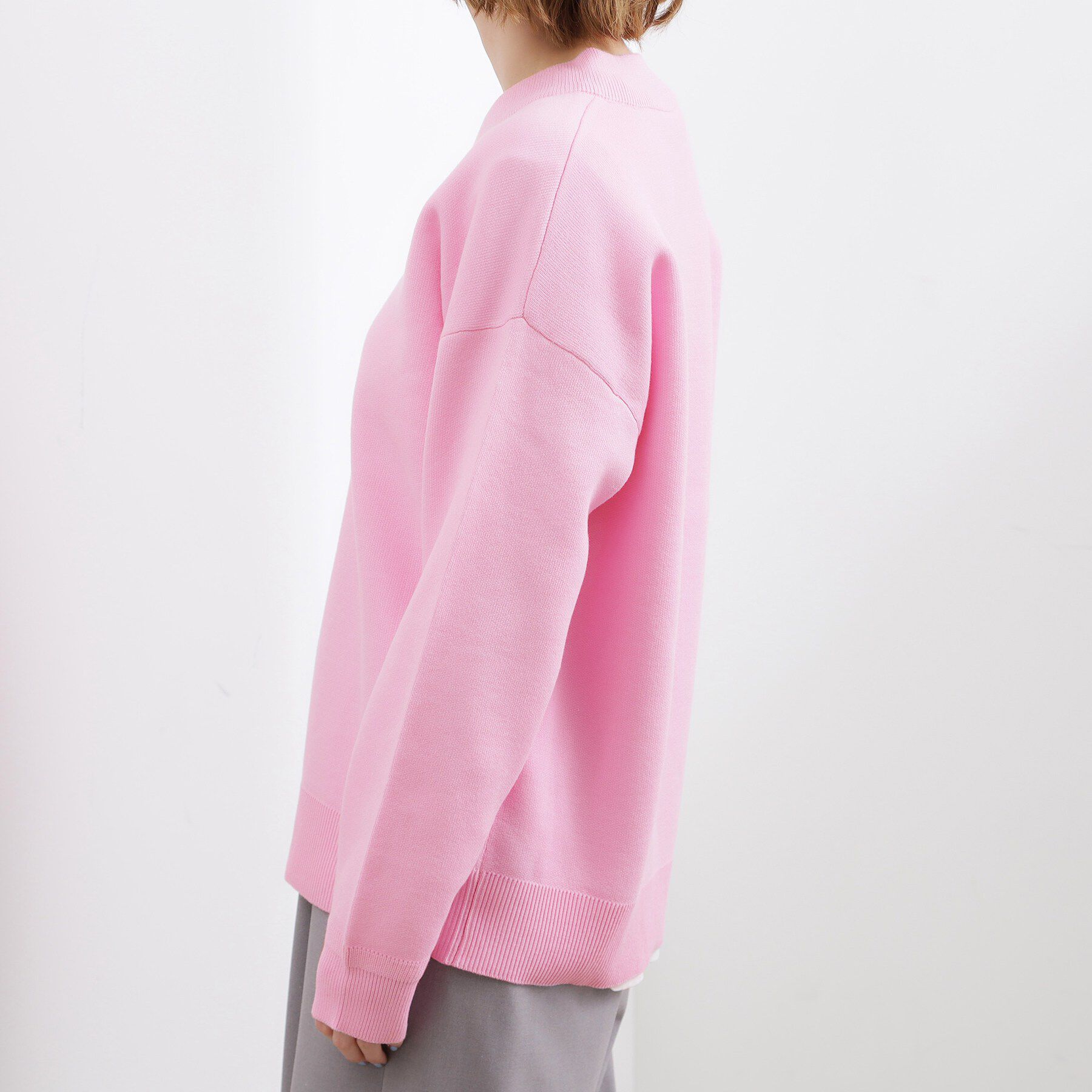 grove「ラフさときれいめを両立する、大人のスウェットライクVネックニット」|ニット・セーター|