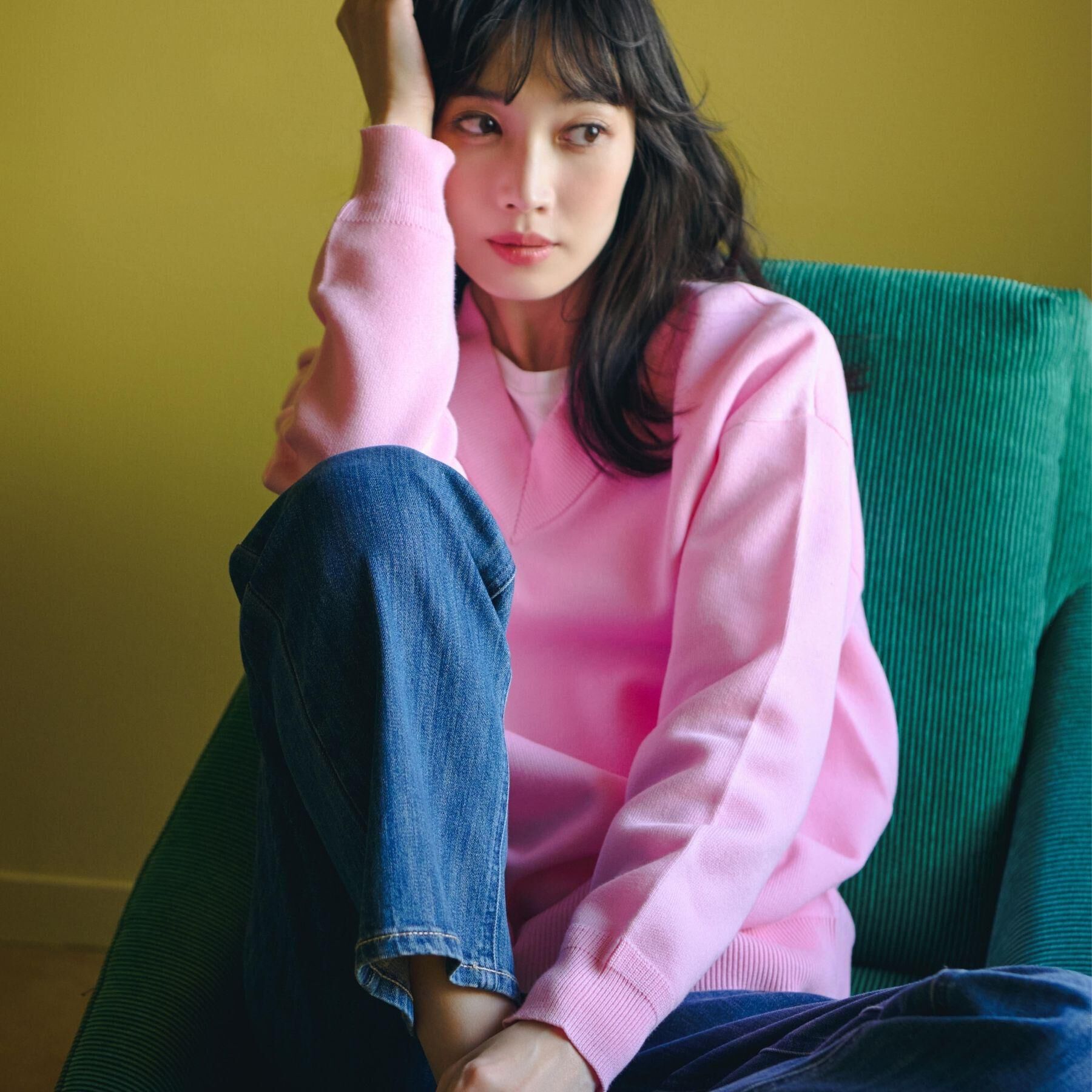 grove「ラフさときれいめを両立する、大人のスウェットライクVネックニット」|ニット・セーター|