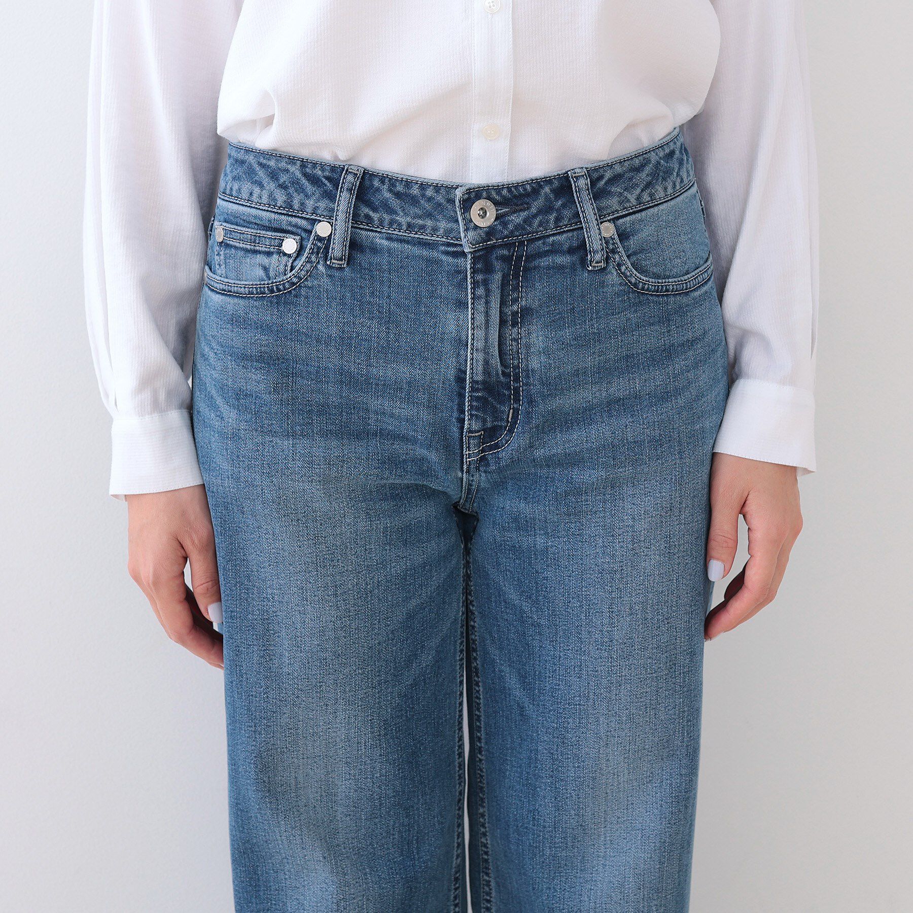 INDIVI「【春の新色登場！褒められデニム】ワイドストレート デニムパンツ」|デニム|