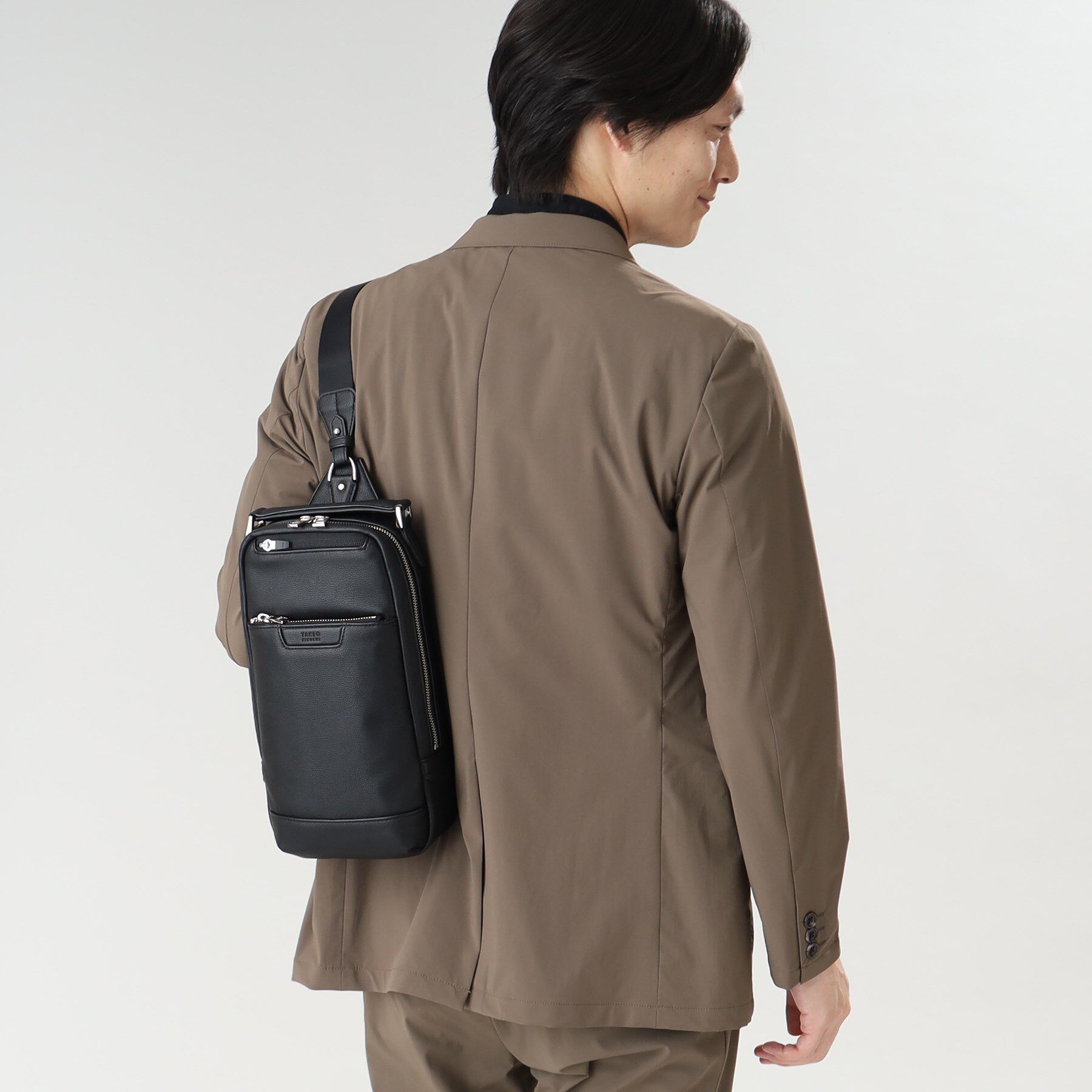 TAKEO KIKUCHI「薄マチ スマート 大人　ワンショルダーバッグ」|ショルダー・メッセンジャー|