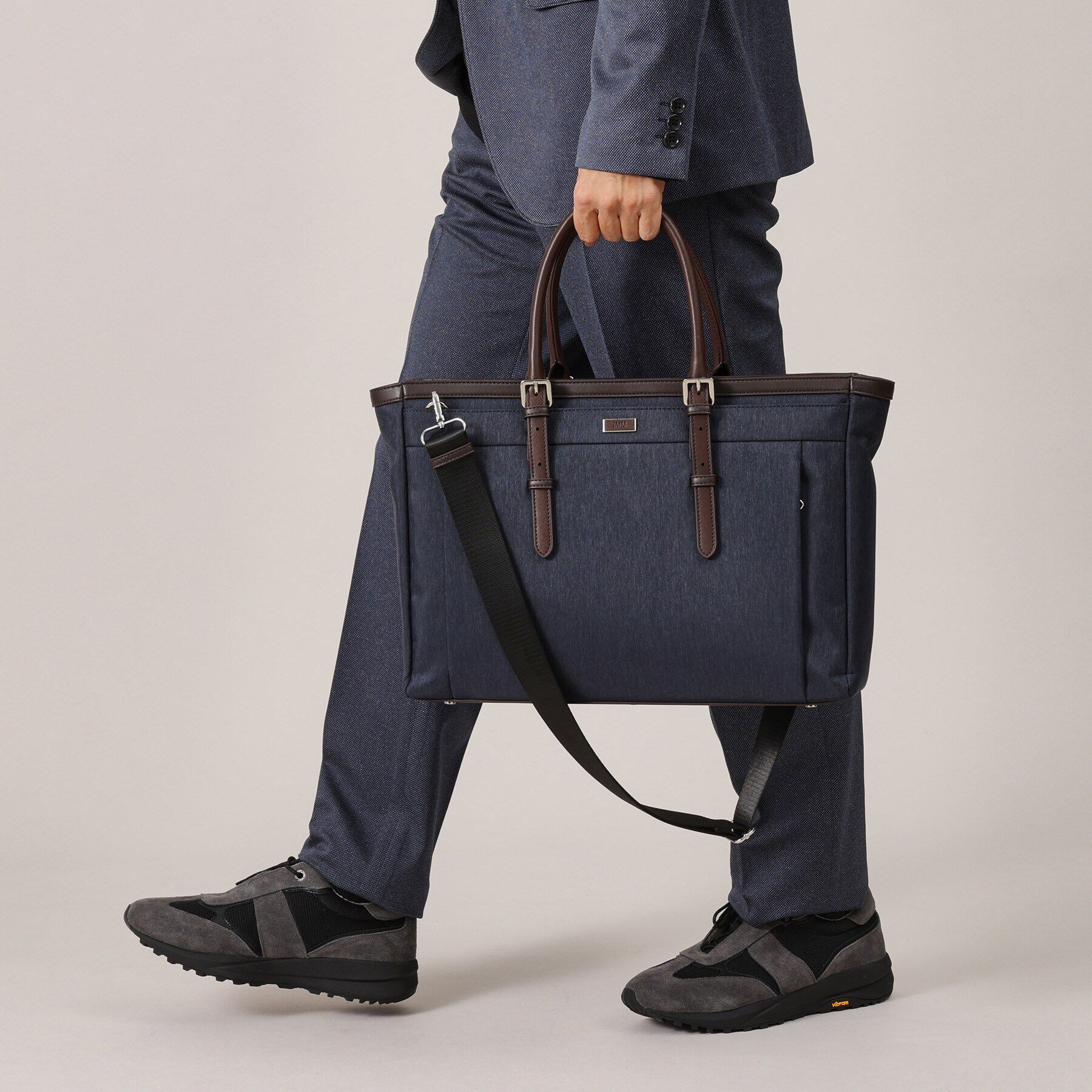 TAKEO KIKUCHI「ヘアラインスリム 横型トートバッグ」|トートバッグ|