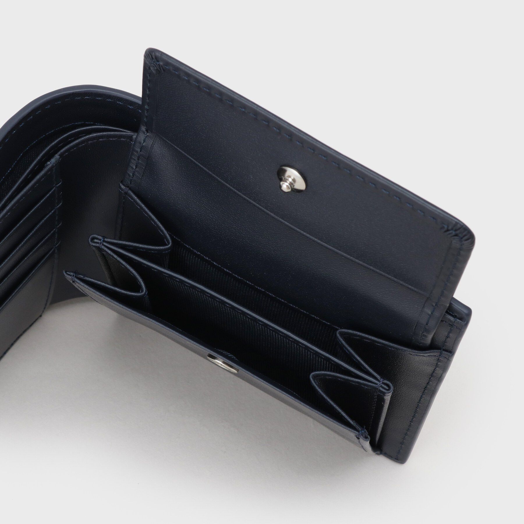 TAKEO KIKUCHI「水シボレザー2つ折り財布」|財布|