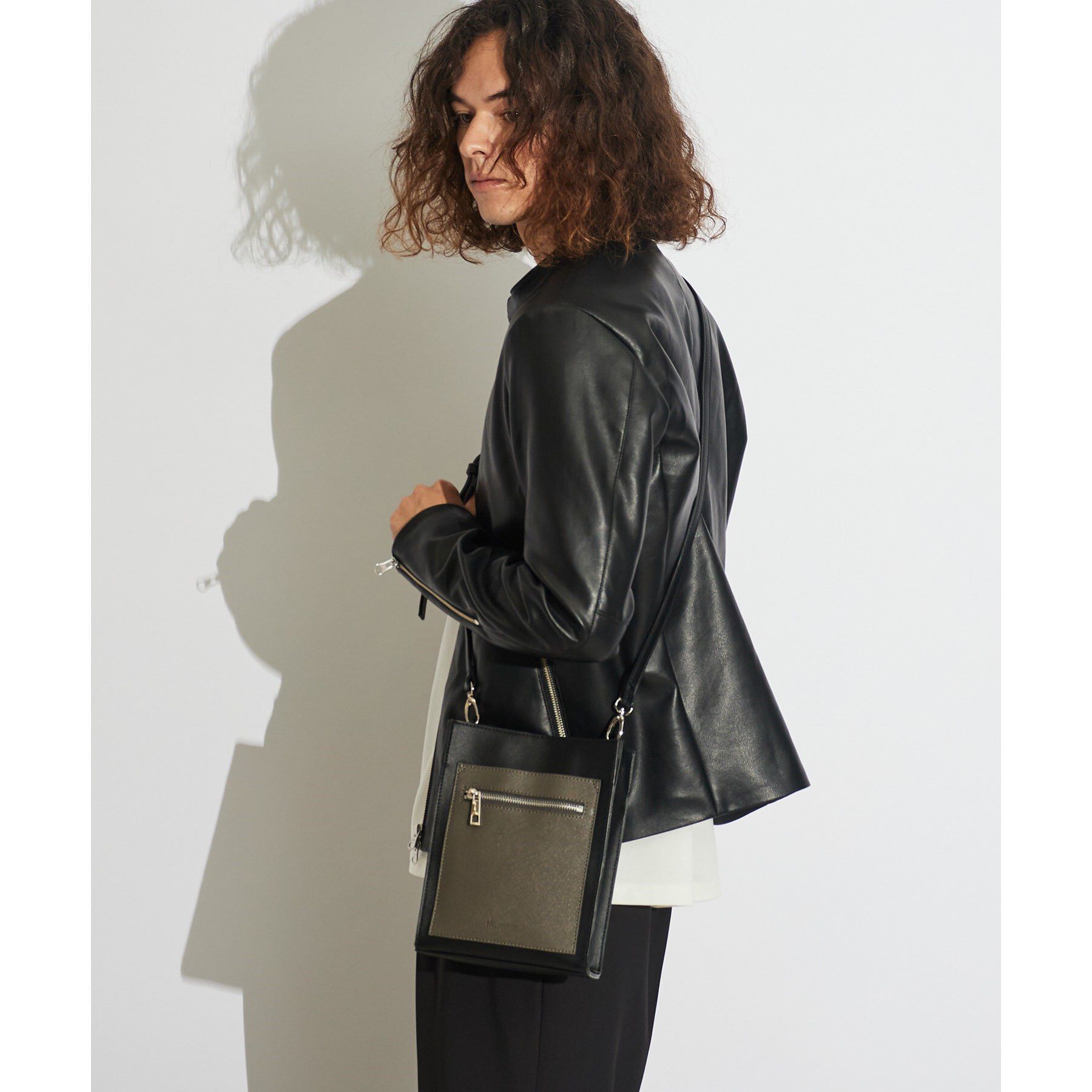 tk.TAKEO KIKUCHI「フロントポケットミニショルダーバッグ」|ショルダー・メッセンジャー|