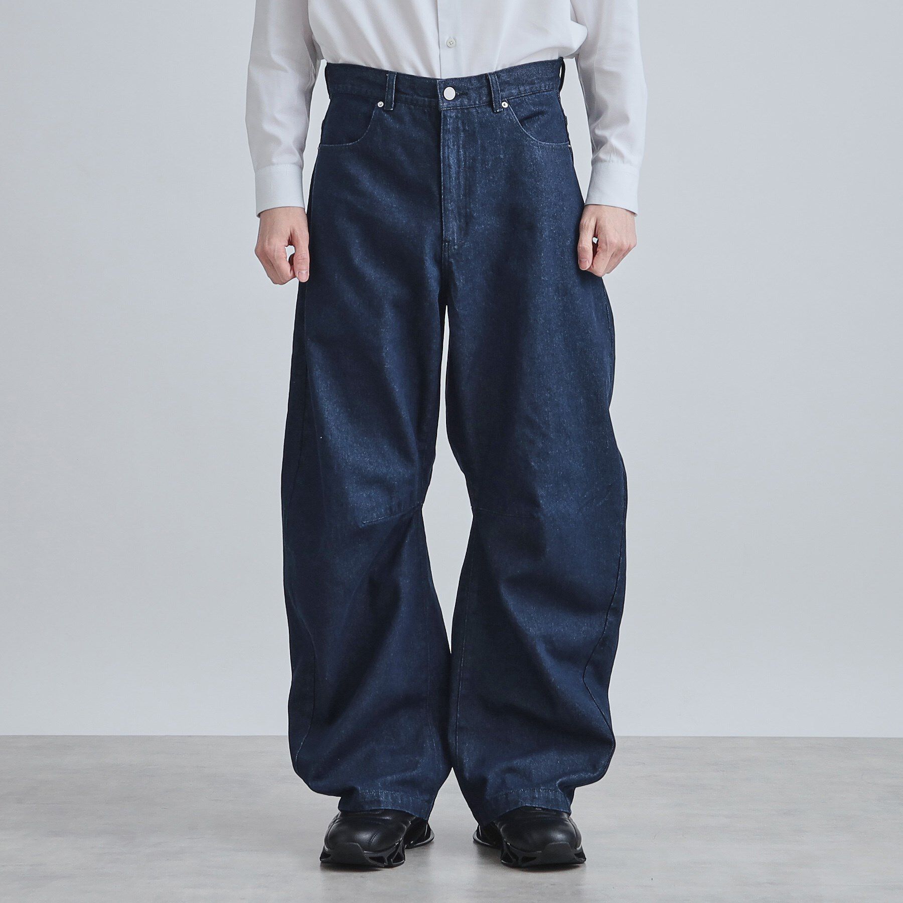 tk.TAKEO KIKUCHI「カーブステッチデニム」|デニム|