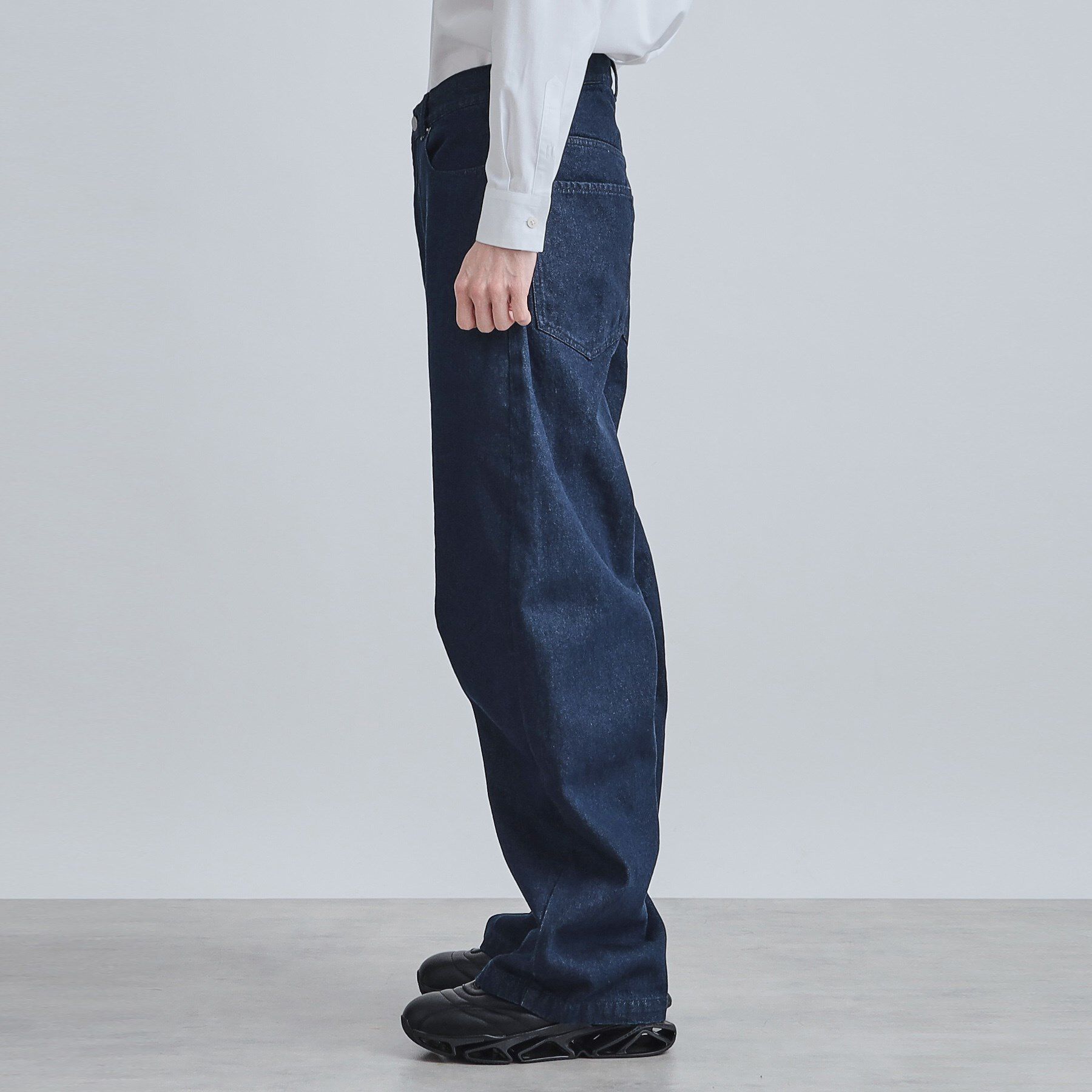 tk.TAKEO KIKUCHI「カーブステッチデニム」|デニム|