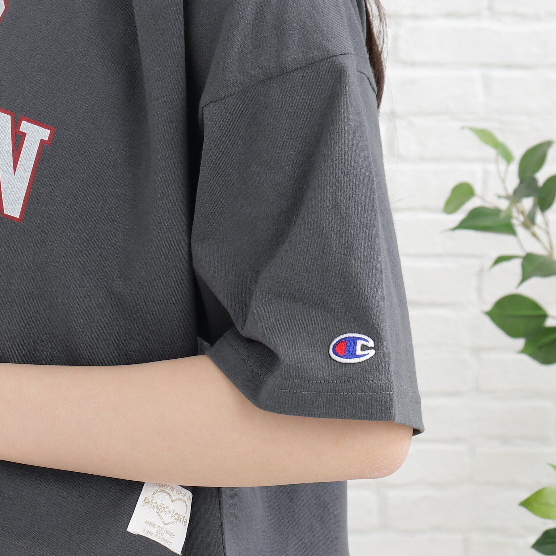 PINK-latte「◆【Champion/チャンピオン】コラボ 短丈Tシャツ」|Tシャツ・カットソー|