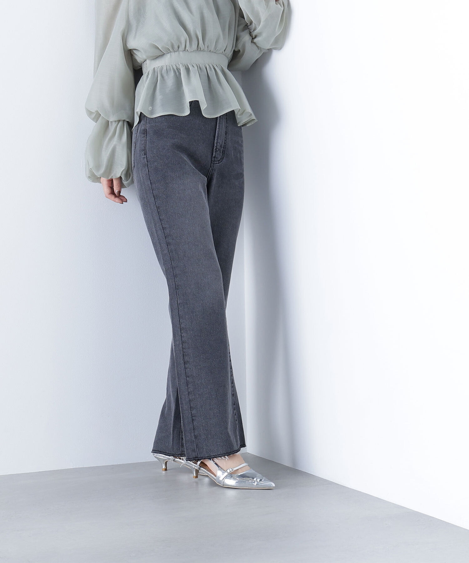  「ハイライズフレアデニムパンツ」|その他|