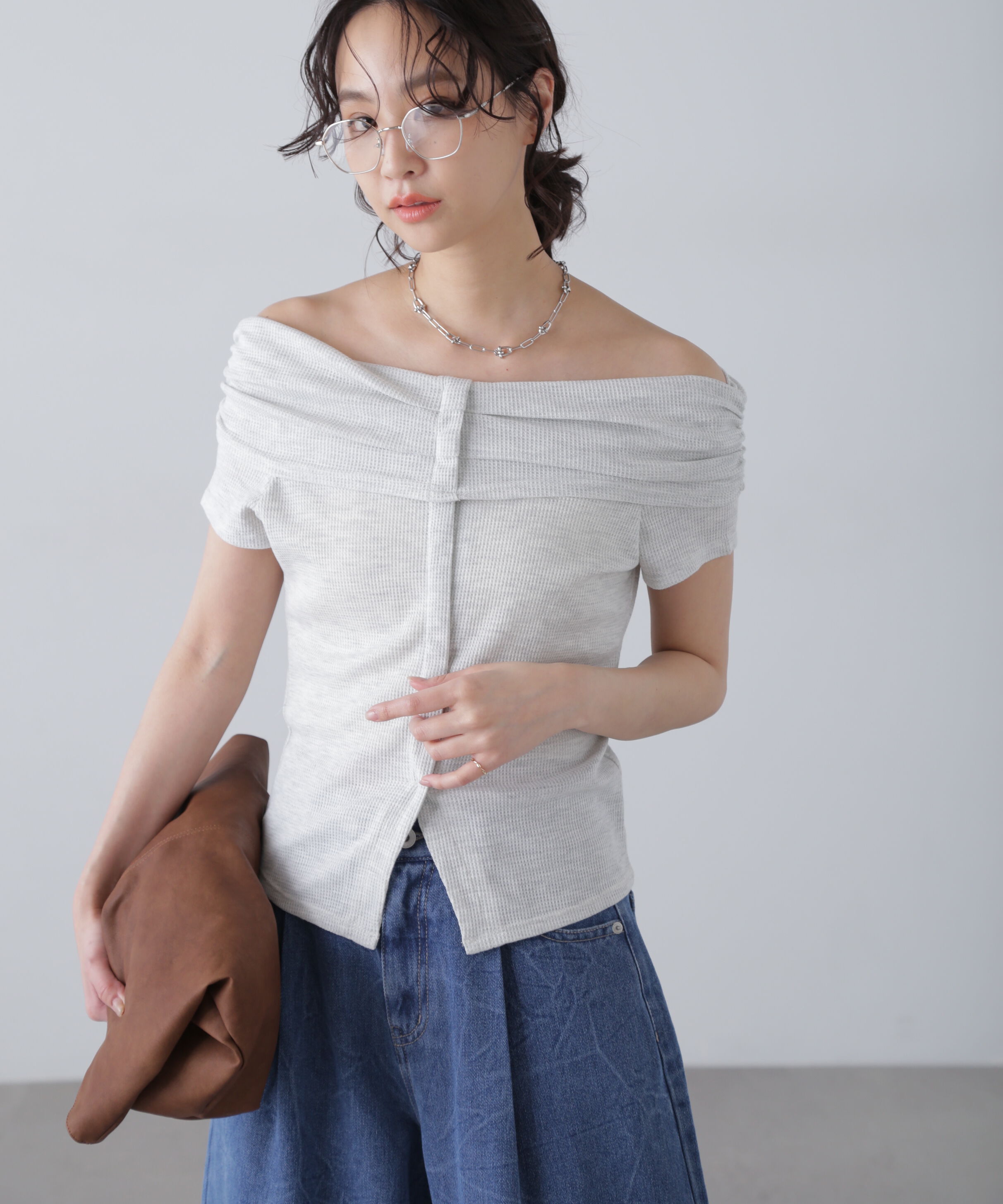  「オフショルフレンチスリーブ前スリットカットソー」|Tシャツ・カットソー|オートミール