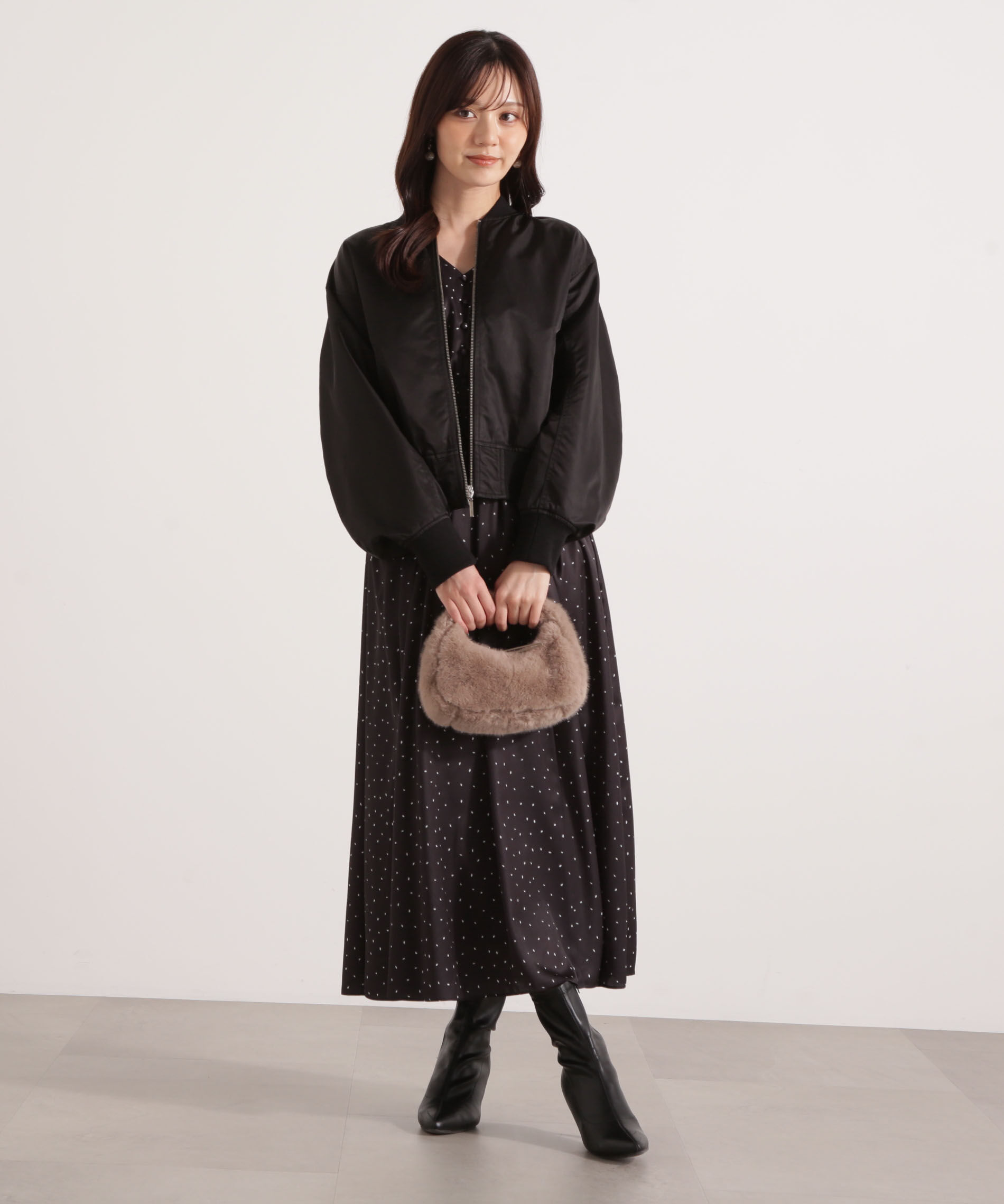 PROPORTION BODY DRESSING「クルミ釦付きギャザーワンピース 25AW」|ワンピース|