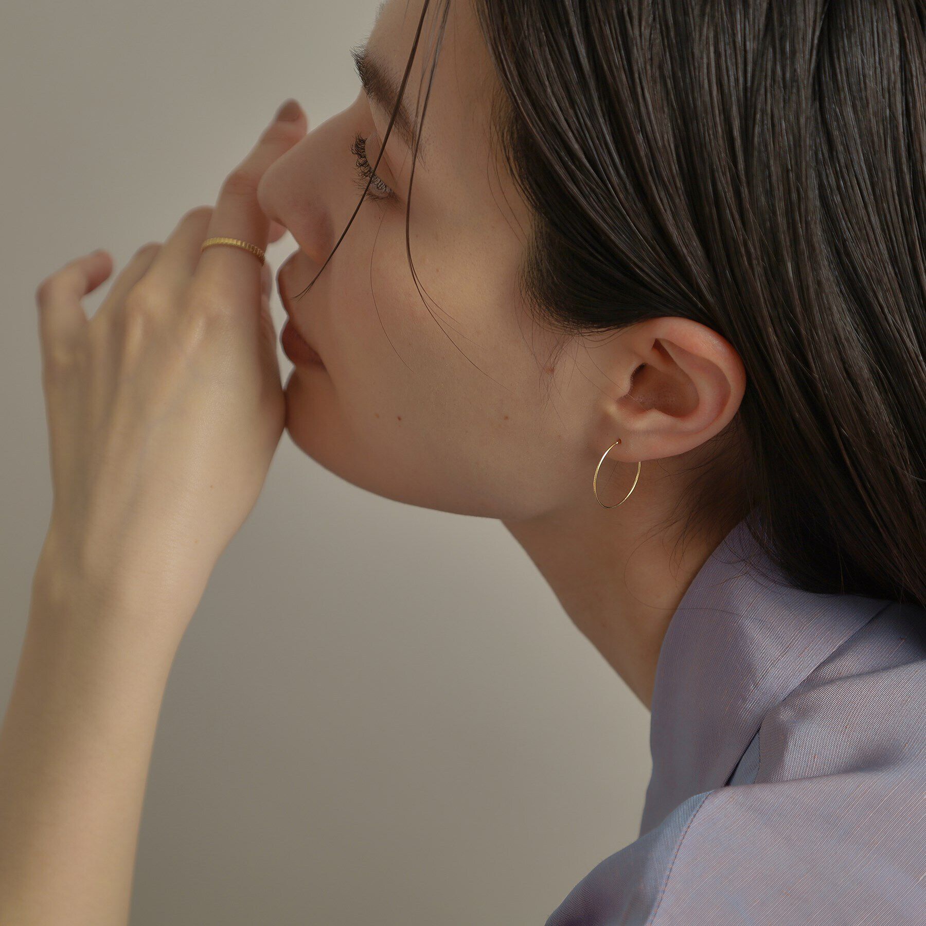 COCOSHNIK「K18オメガチェーン フープピアス小」|ピアス|