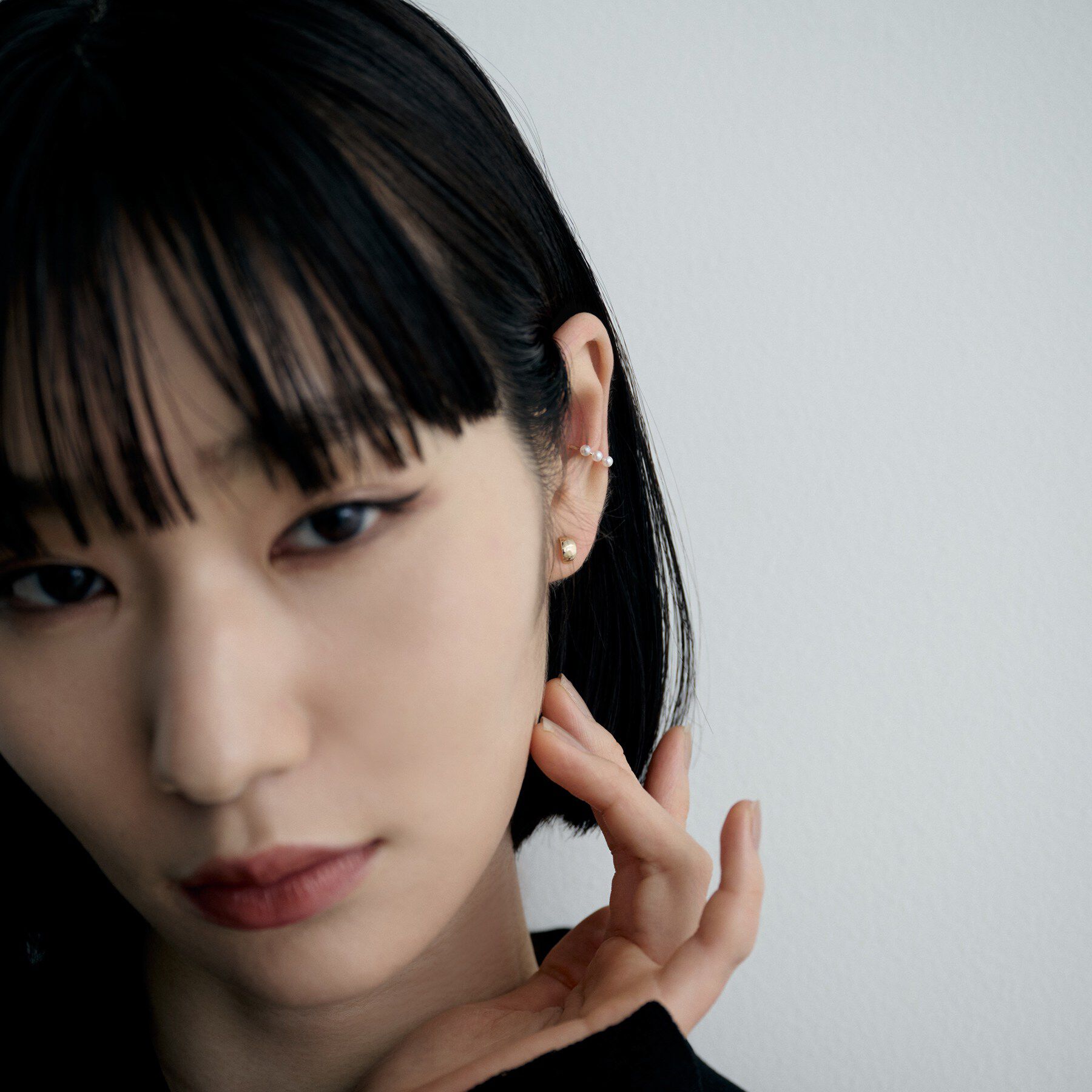 COCOSHNIK ONKITSCH「K10トリプルパールイヤーカフ」|イヤリング|