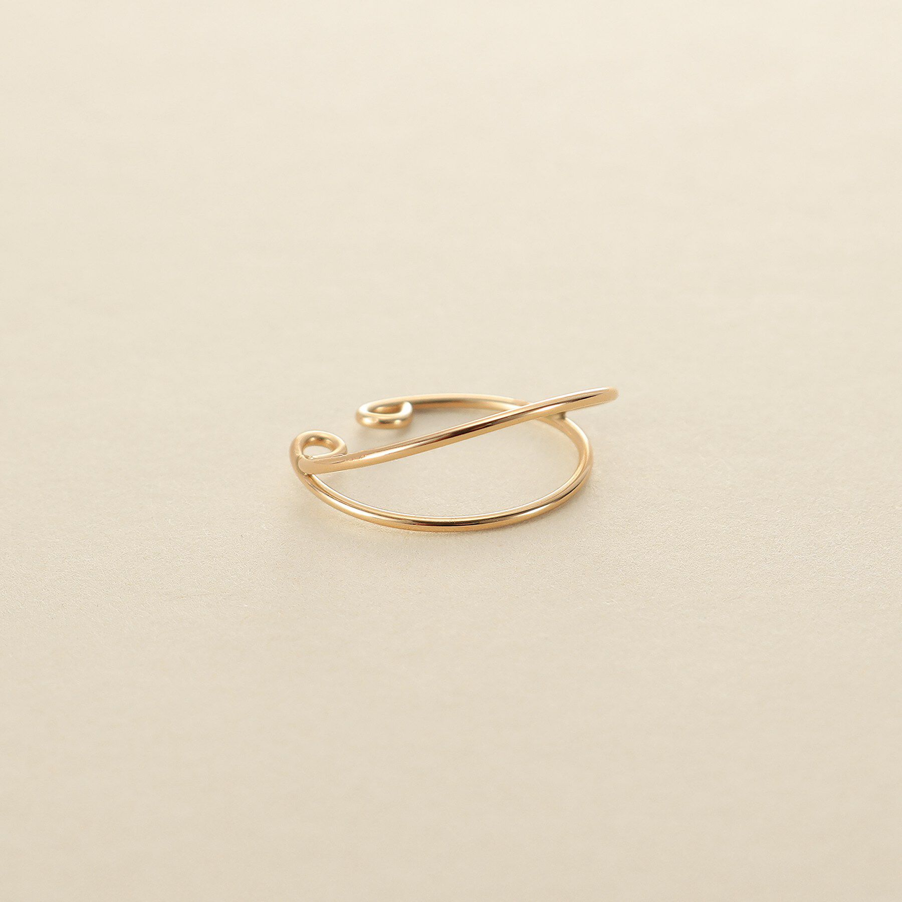 COCOSHNIK ONKITSCH「K10ダブルアークイヤーカフ」|イヤリング|