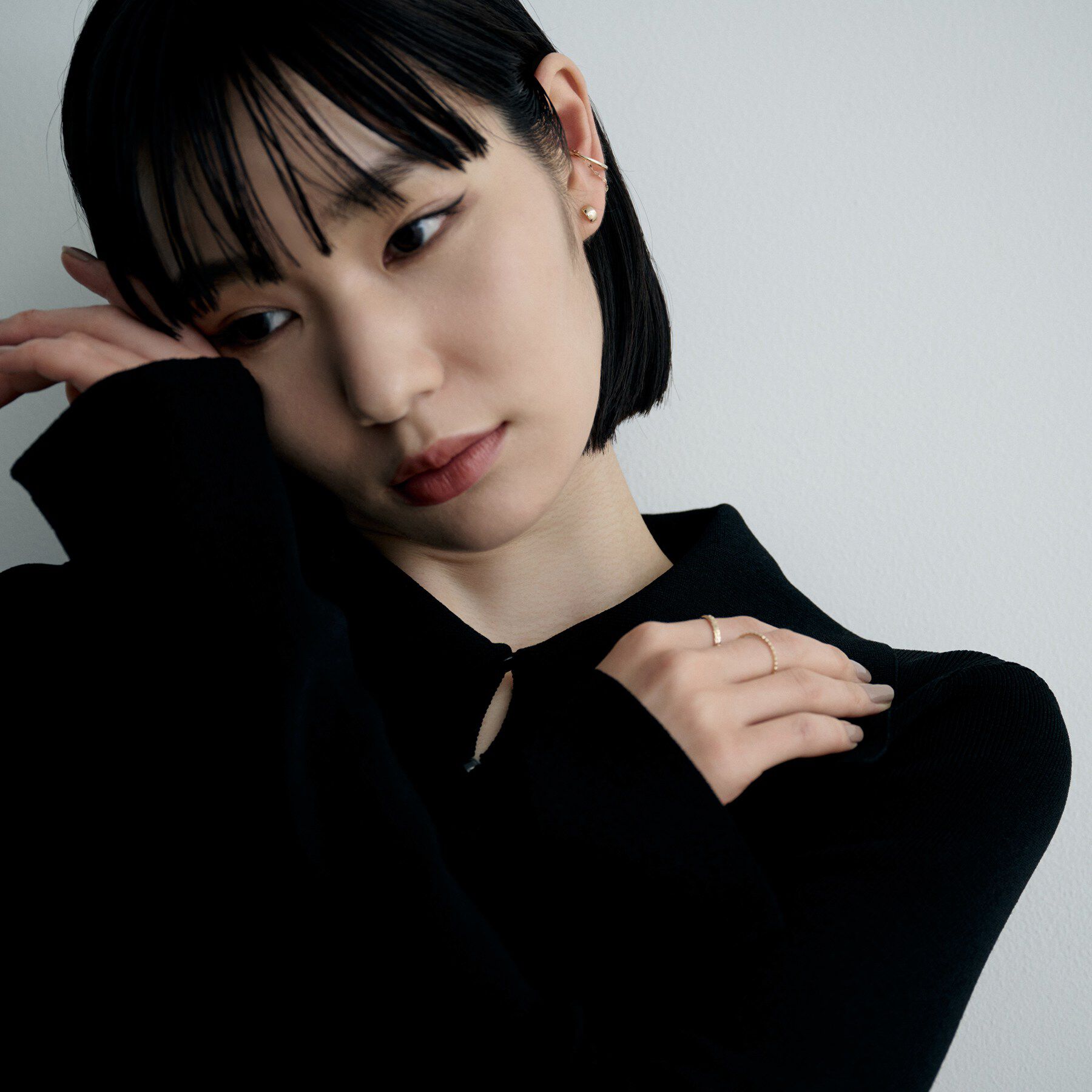 COCOSHNIK ONKITSCH「K10ペタルチェーン ドレープイヤーカフ」|イヤリング|