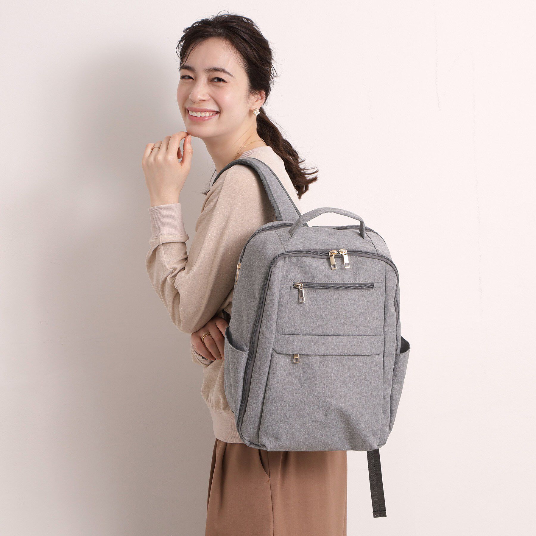 ITS&rsquo;DEMO「【12ポケット】ガバッとリュック」|リュック|