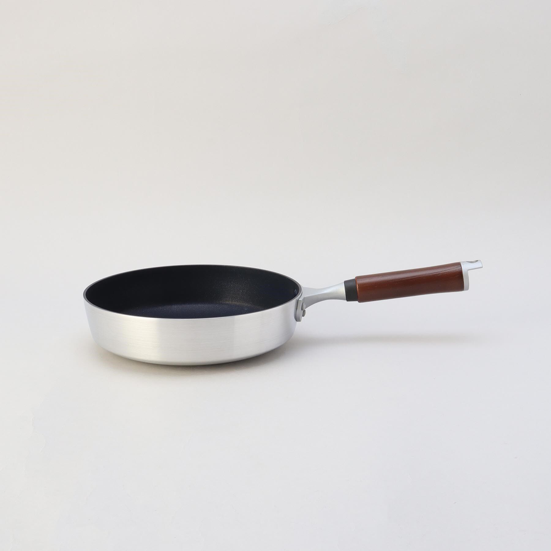 212 KITCHEN STORE「楓雅 fu-ga フライパン22cm」|食器・キッチングッズ|