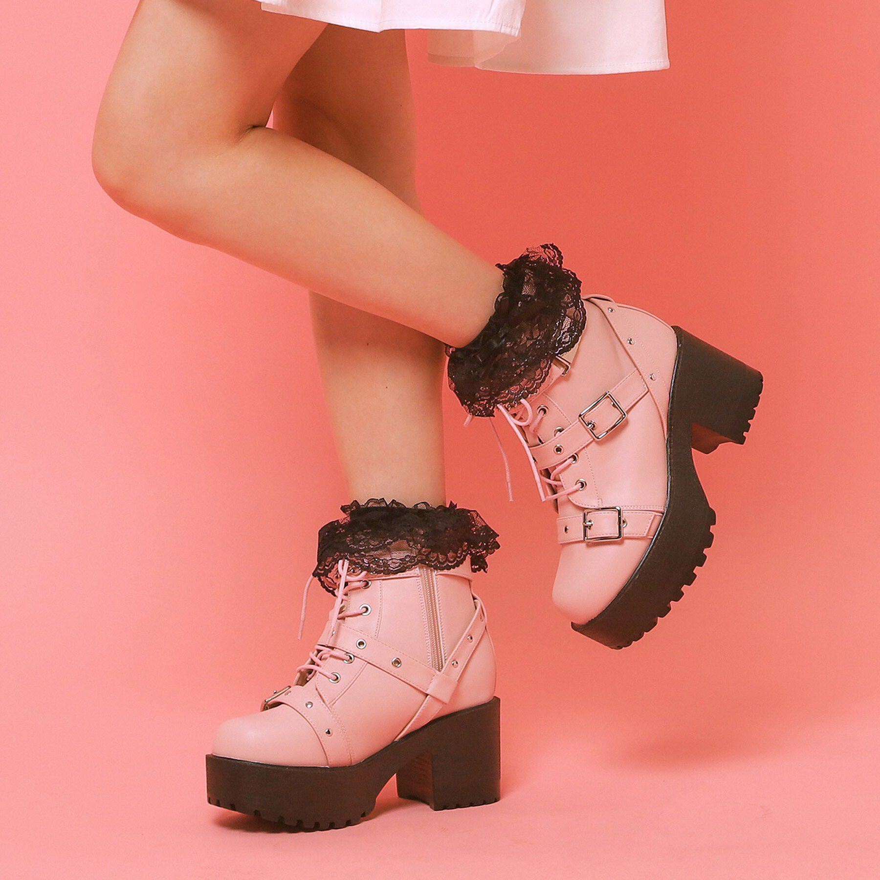 csT&P「厚底ベルト付きブーツ」|ショートブーツ|