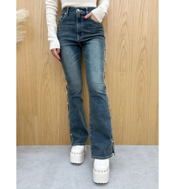 EVRIS「サイドビジューフレアデニムパンツ」|デニム|