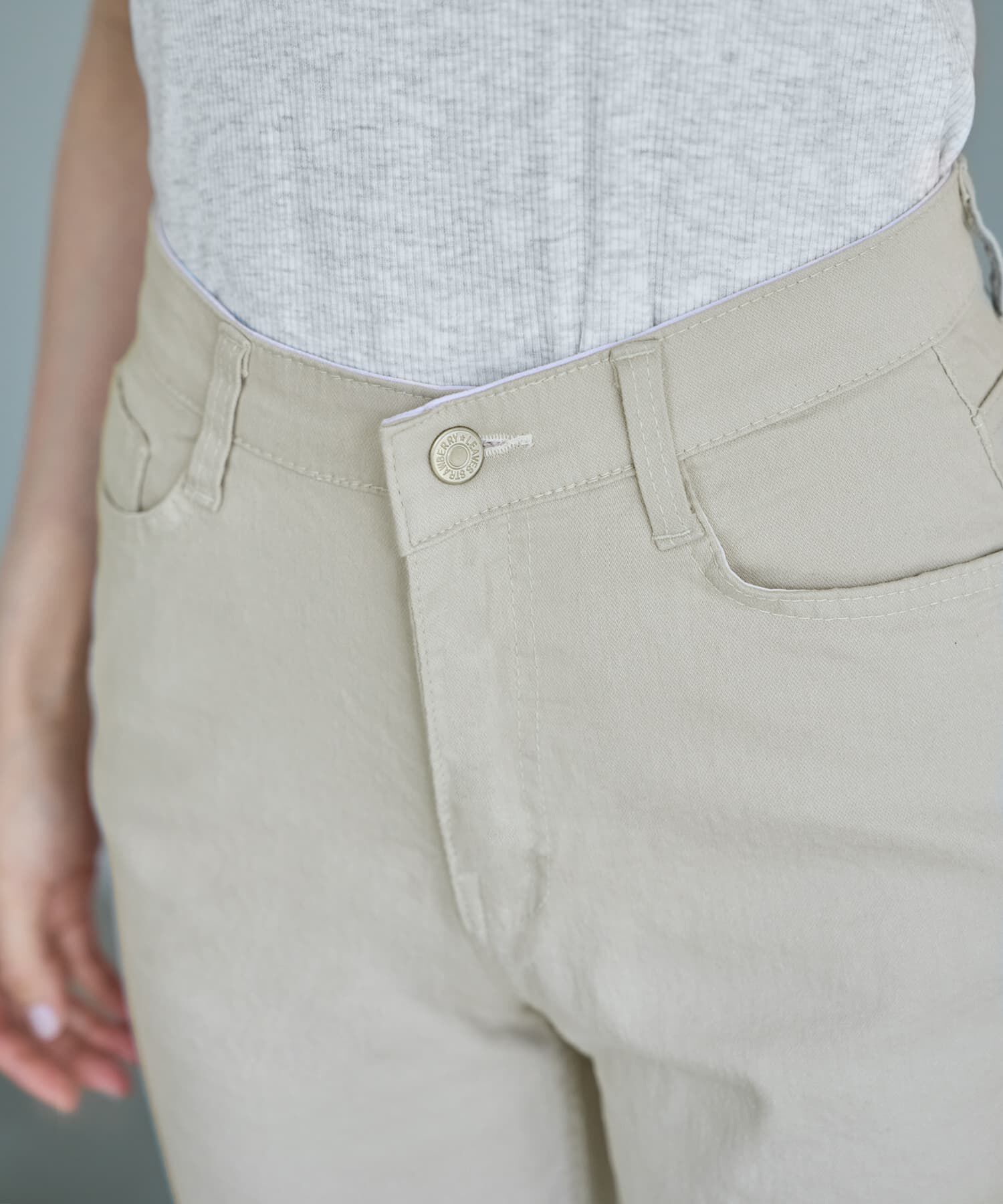 STYLE DELI「ウエストにゴム内蔵のストレッチコットンストレートパンツ」|チノ|